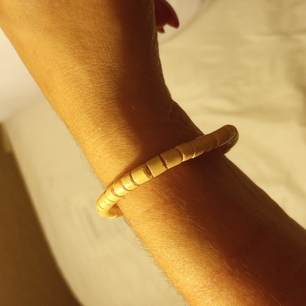 Lightweight bracelet $FREE Gift with Purchase!
